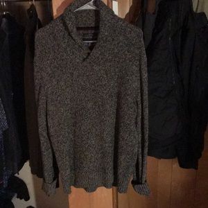 American eagle sweater